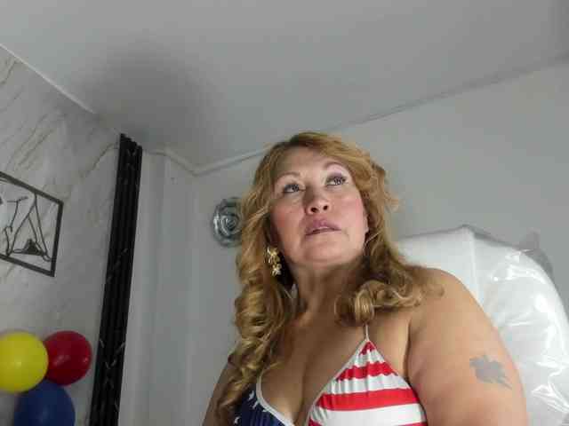 Kazsandra webcam