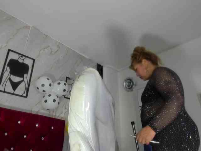 Kazsandra webcam