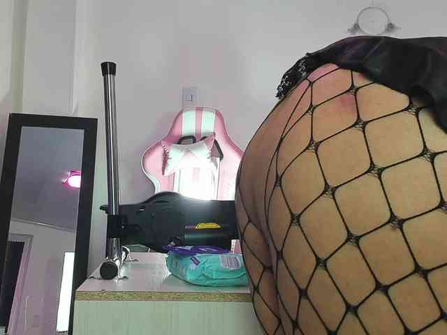 Kazsandra webcam