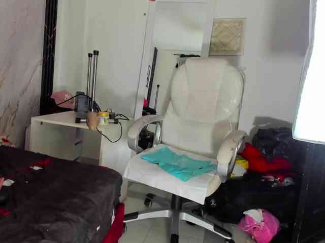 Kazsandra webcam