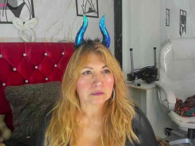 Kazsandra webcam