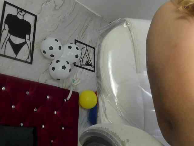 Kazsandra webcam