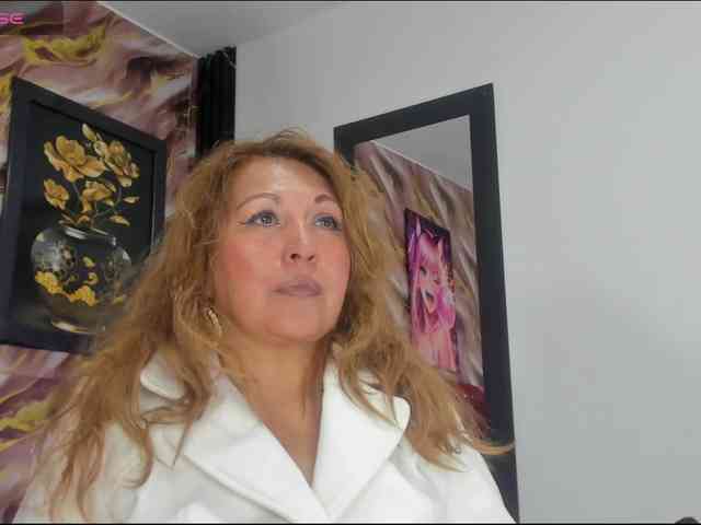 Kazsandra webcam