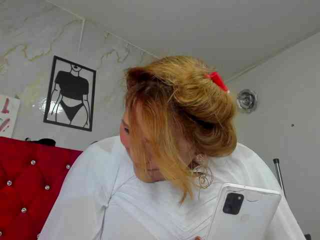 Kazsandra webcam