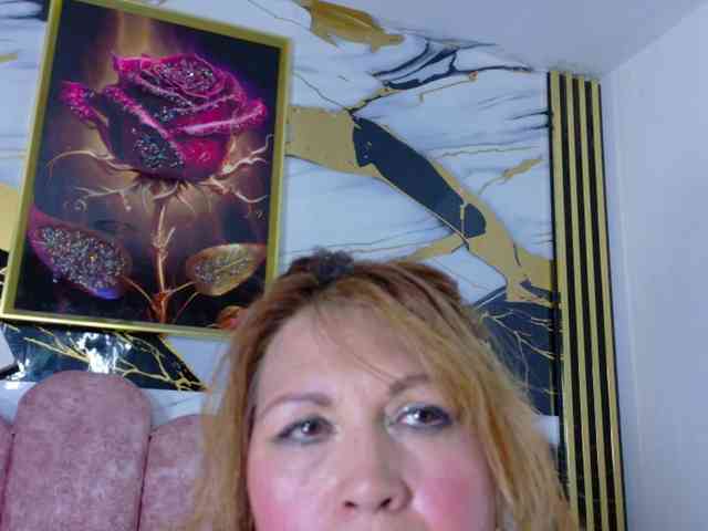 kazsandra's live room