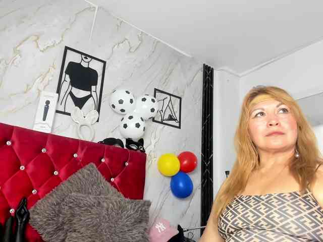 Kazsandra webcam