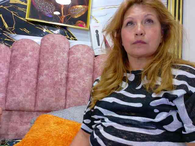 Kazsandra webcam
