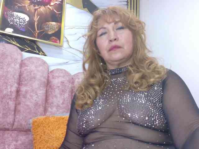 Kazsandra webcam