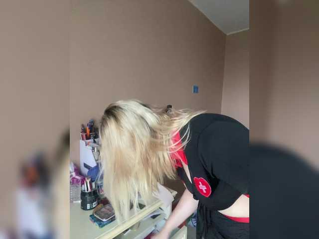 HelgaBillions live cam on BongaCams