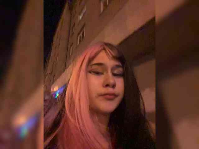 emololi webcam