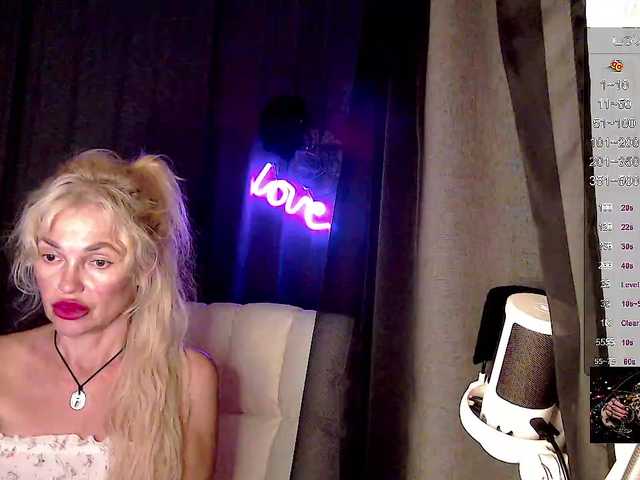 Margo77-1 live cam on BongaCams