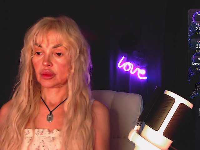 Margo77-1 live cam on BongaCams