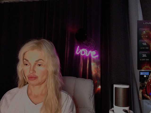 Margo77-1 live cam on BongaCams