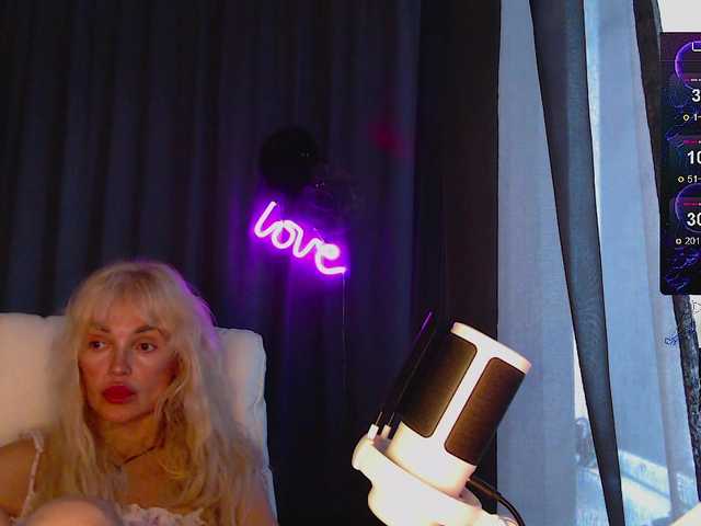Margo77-1 live webcam show