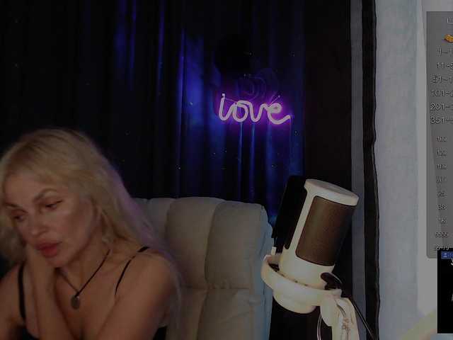 Margo77-1 live cam on BongaCams