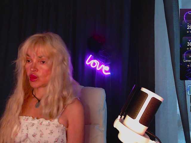 Margo77-1 live webcam show