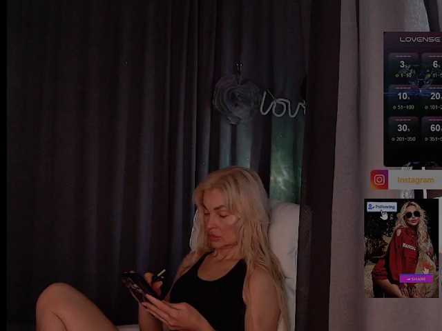 Margo77-1 live cam on BongaCams