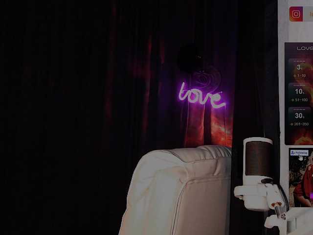 Margo77-1 live cam on BongaCams