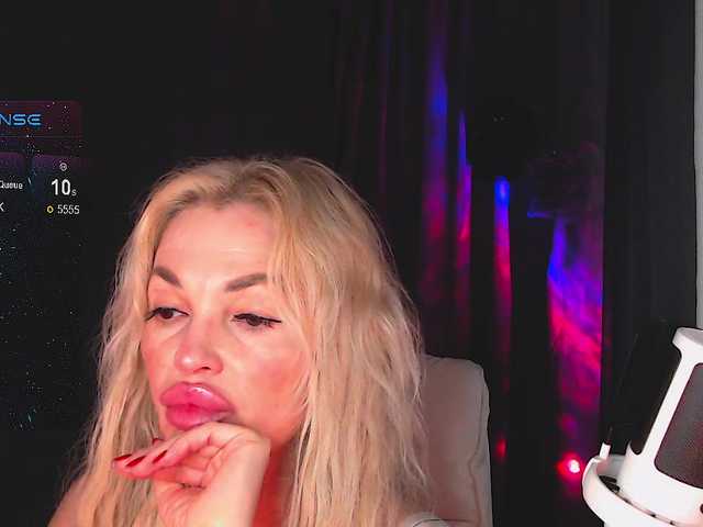 Margo77-1 live cam on BongaCams