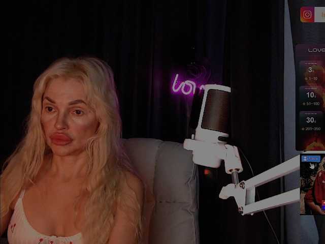 Margo77-1 live cam on BongaCams