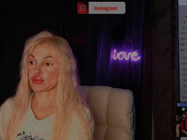 Margo77-1 live cam on BongaCams
