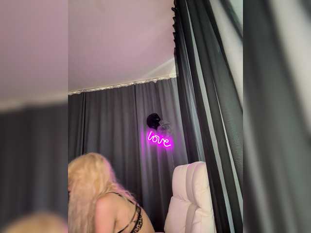 Margo77-1 live webcam show