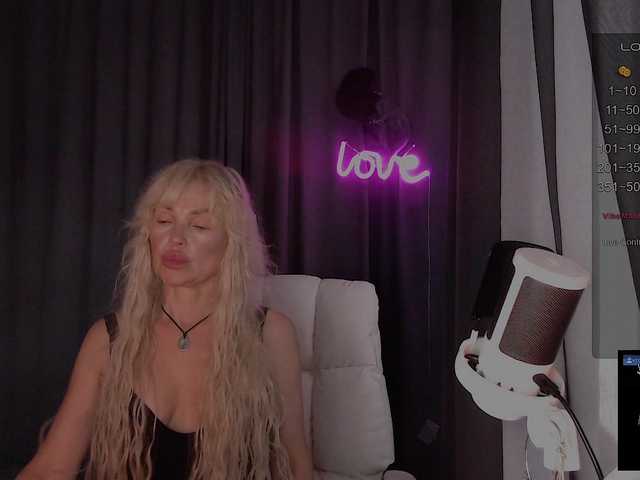 Margo77-1 live webcam show