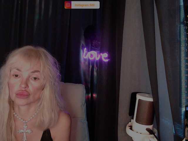 Margo77-1 live cam on BongaCams