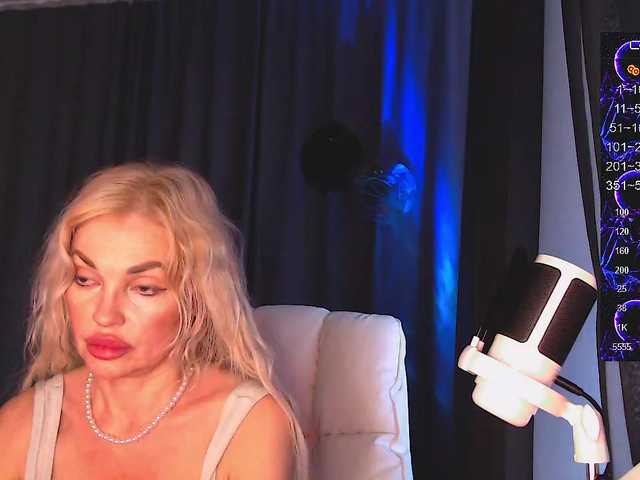 Margo77-1 live cam on BongaCams