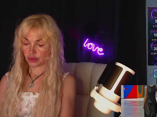Margo77-1 live webcam show