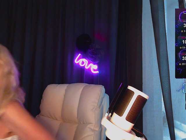 Margo77-1 live webcam show