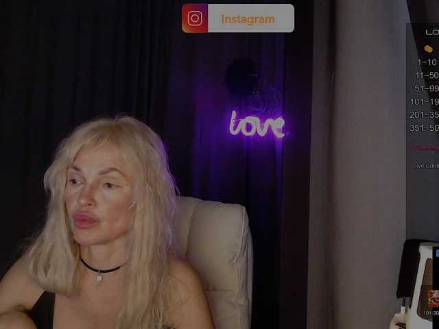 Margo77-1 live cam on BongaCams