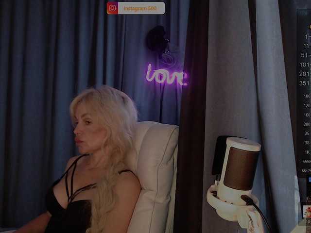 Margo77-1 live cam on BongaCams