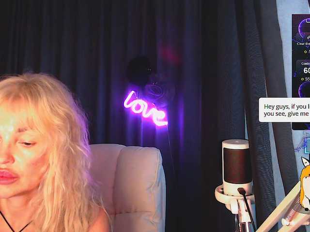 Margo77-1 live cam on BongaCams