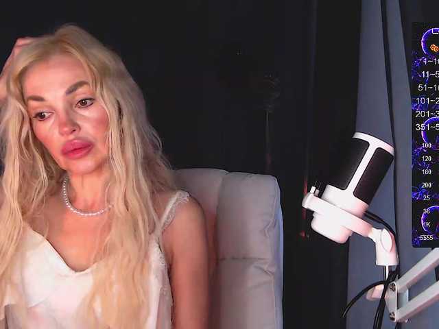 Margo77-1 live cam on BongaCams
