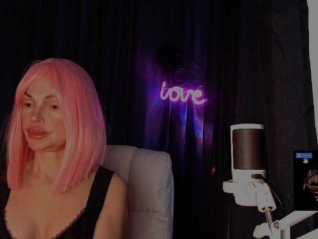 Margo77-1 live cam on BongaCams