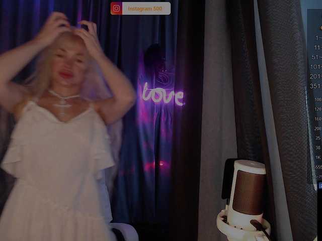 Margo77-1 live cam on BongaCams