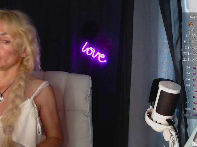 Margo77-1 live webcam show