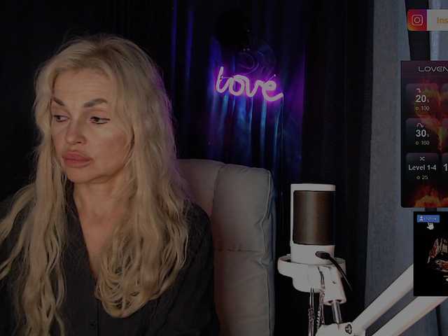 Margo77-1 live cam on BongaCams