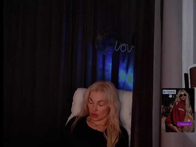 Margo77-1 live cam on BongaCams