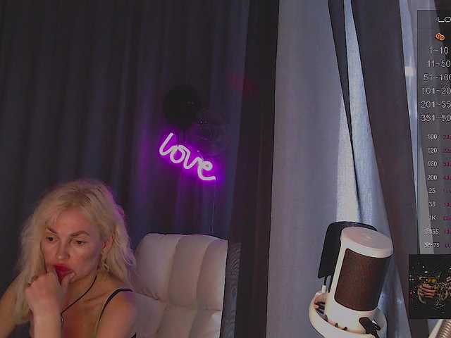 Margo77-1 live webcam show