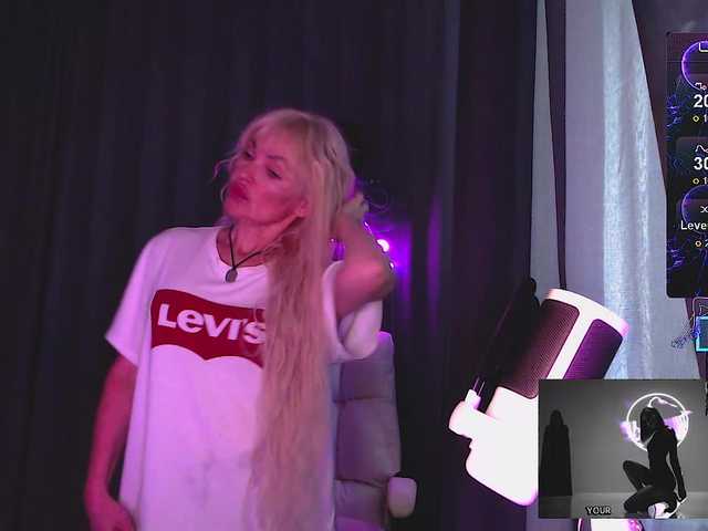 Margo77-1 live cam on BongaCams