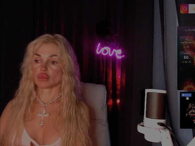 Margo77-1 live cam on BongaCams