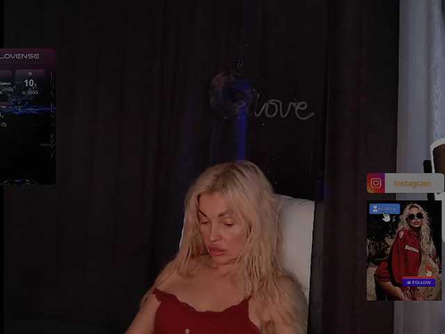Margo77-1 live cam on BongaCams