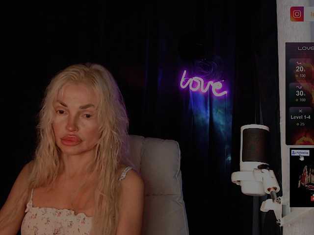 Margo77-1 live cam on BongaCams