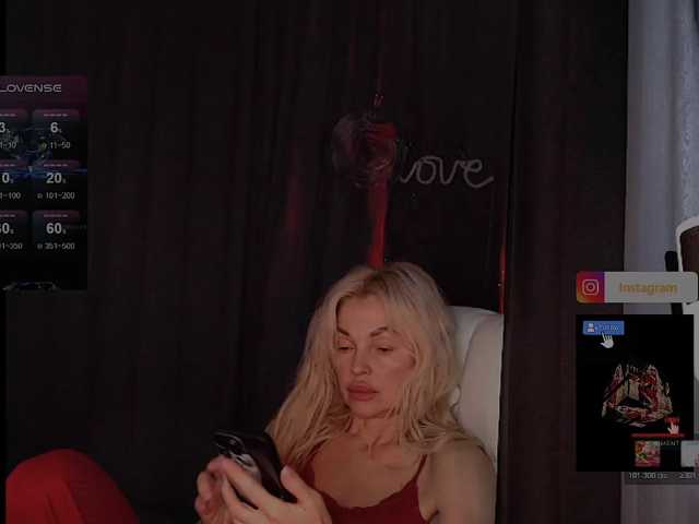 Margo77-1 live cam on BongaCams