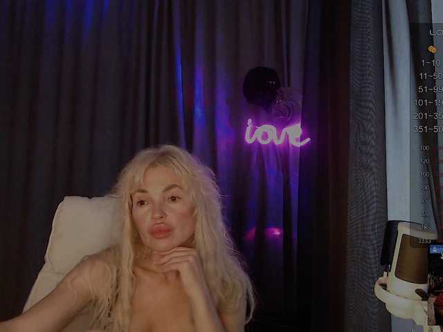 Margo77-1 live cam on BongaCams