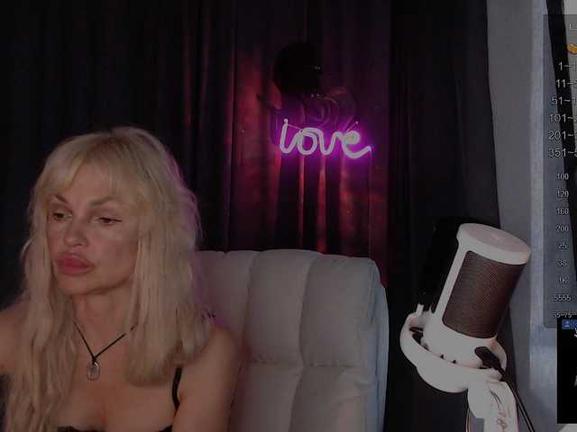Margo77-1 live webcam show