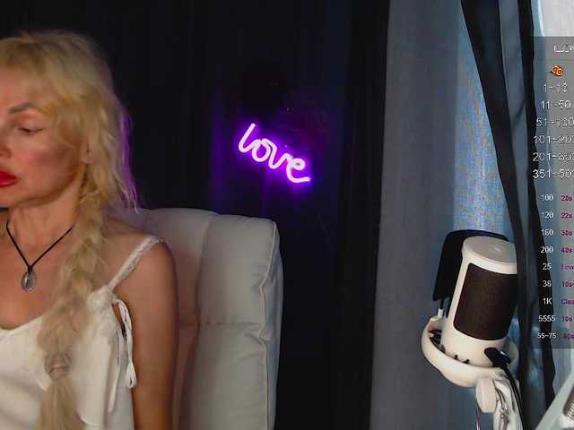 Margo77-1 live webcam show