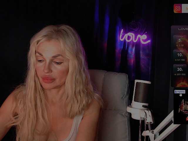 Margo77-1 live cam on BongaCams